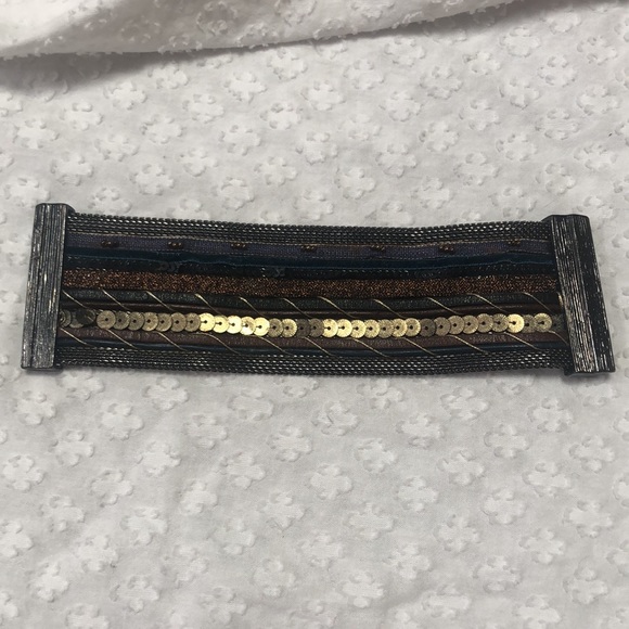 Cynthia Desser Wide Magnetic Closure Bracelet - Picture 5 of 12